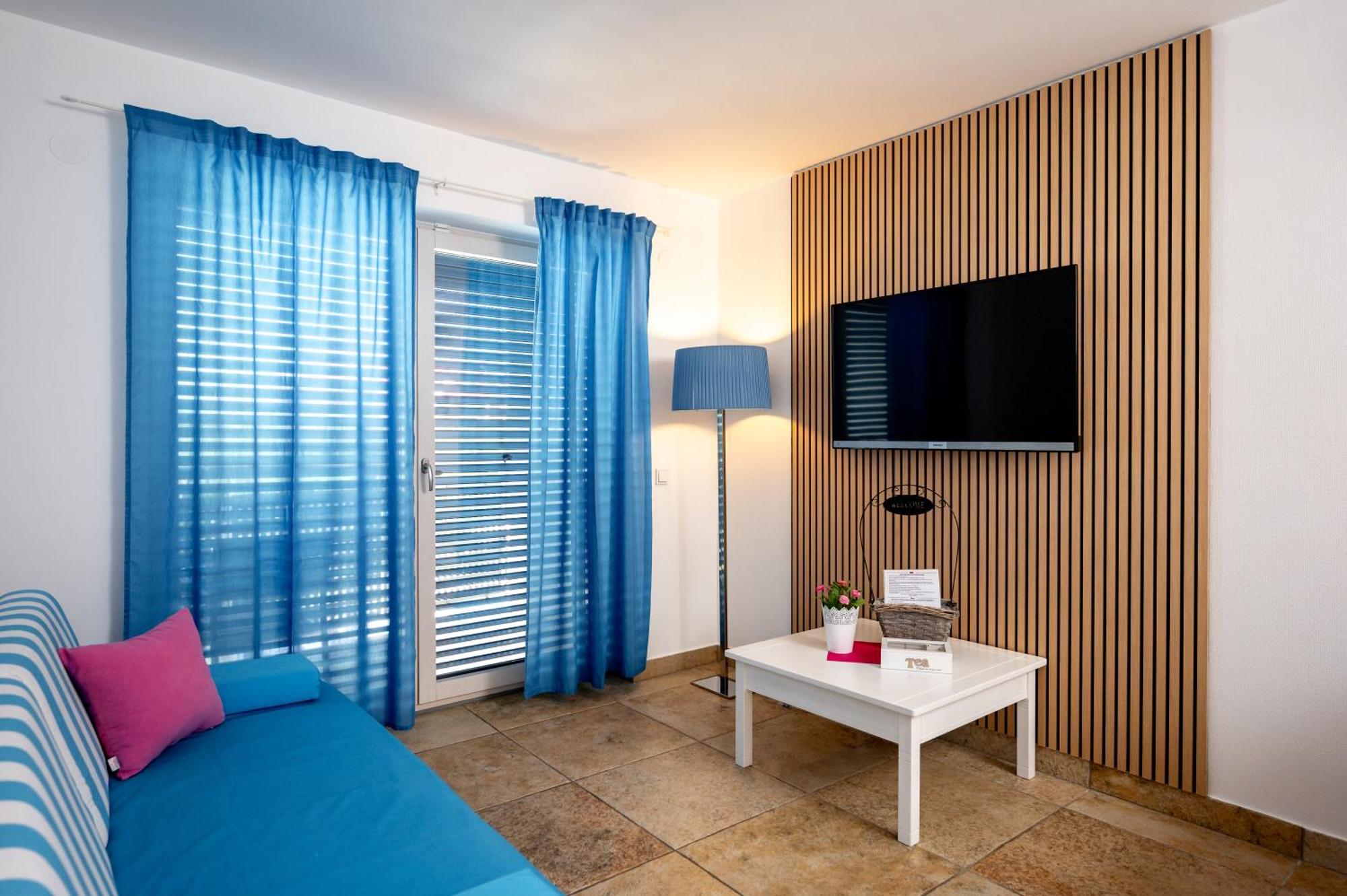 Adorami Apartments Baska  Exterior photo