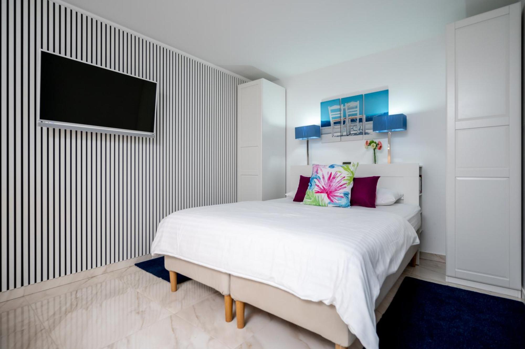 Adorami Apartments Baska  Room photo